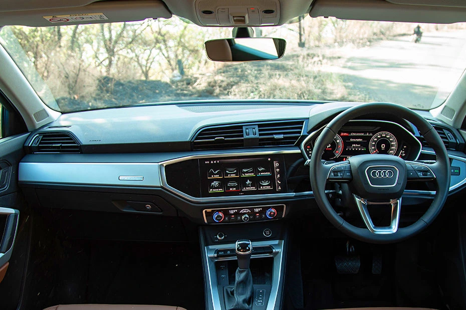 Q3 Sportback — Photo