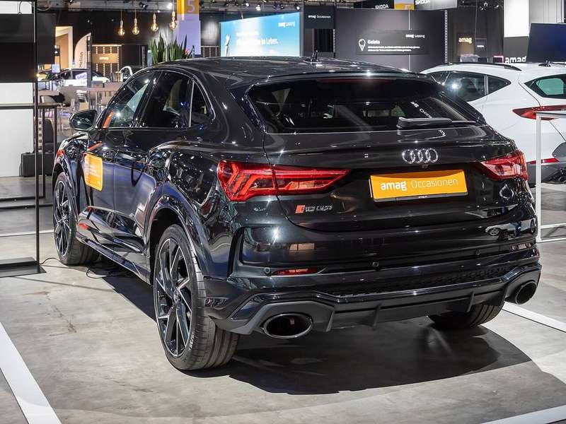 Q3 — Exterior