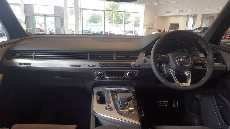 Q7 — Interior