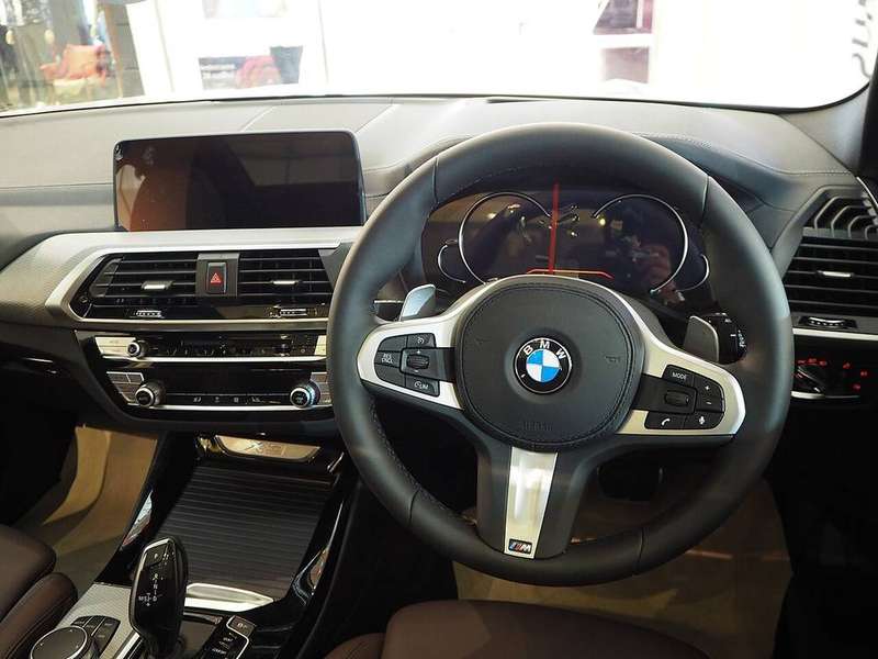 X3 — Interior