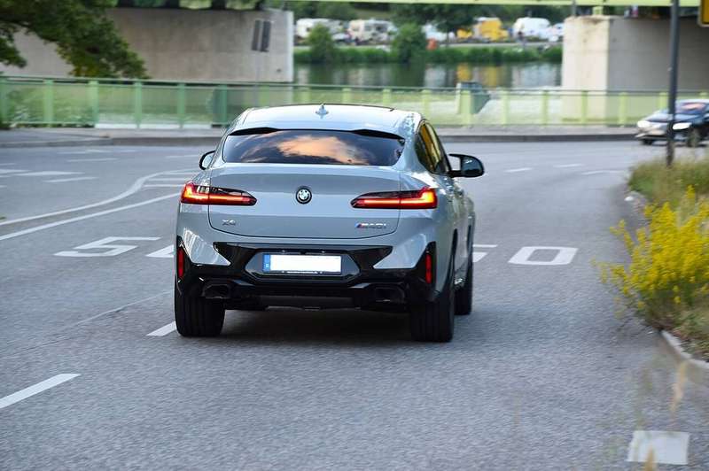 X4 M40i — Exterior
