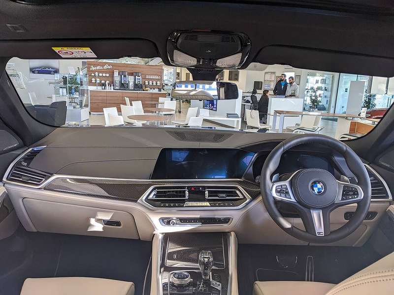 X6 — Interior