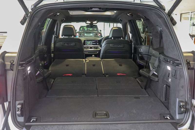 X7 — Interior