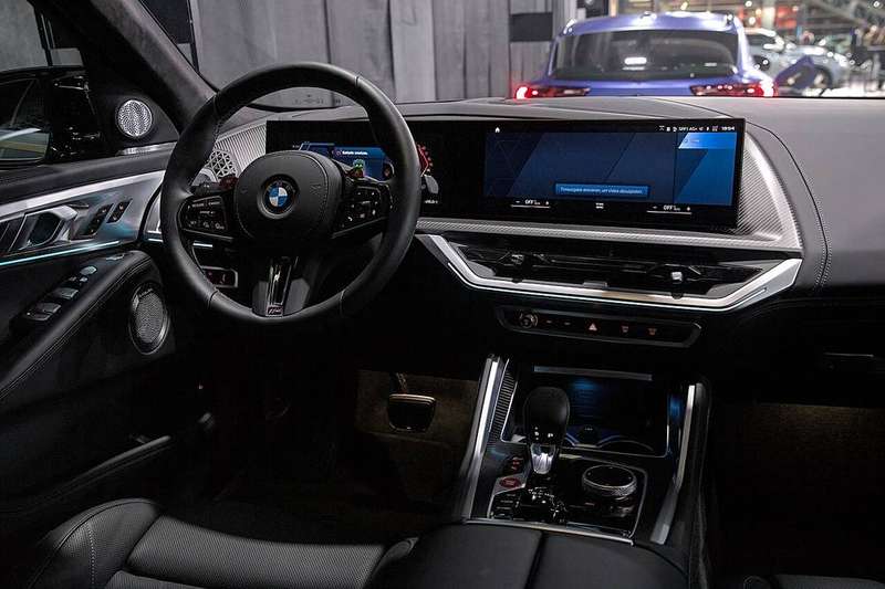 XM — Exterior