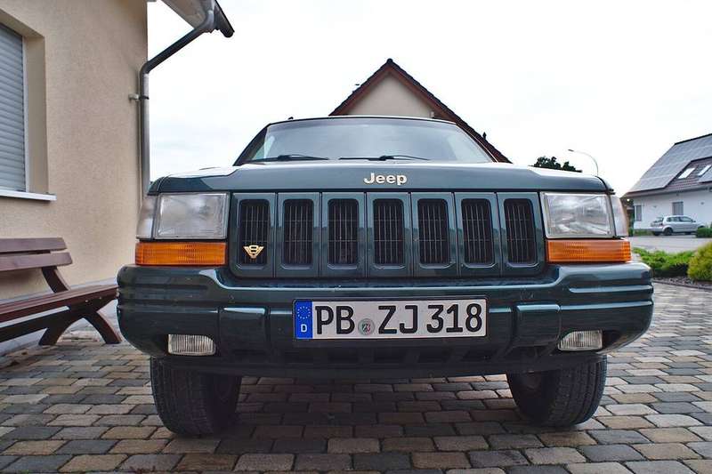 Grand Cherokee — Exterior