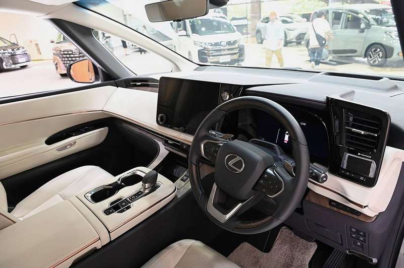 LM — Interior