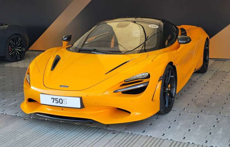 750S — Exterior