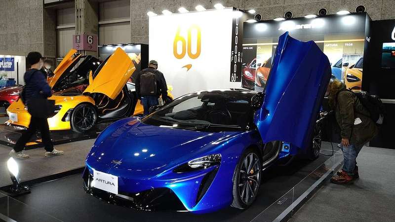 750S — Interior