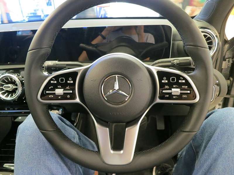 A-Class Limousine — Photo
