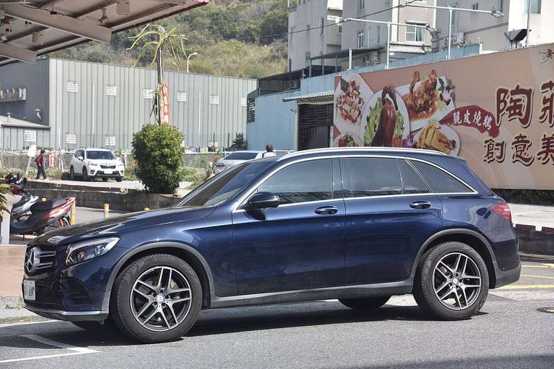 GLC — Exterior