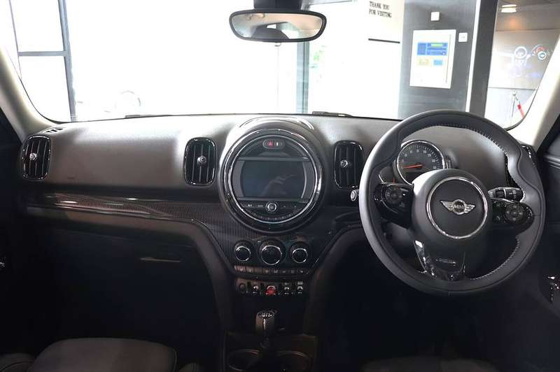 Countryman — Interior
