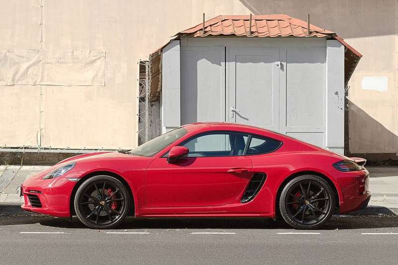718 — Exterior