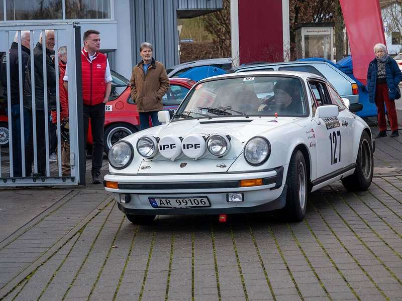 911 — Photo