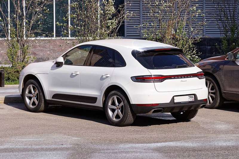 Macan — Exterior